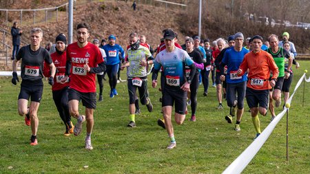 Mirco Zenzen dominiert den Eifelsteig Crosslauf
