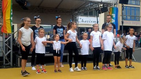 Cheerleadergruppe trainiert für "Spirit Challenge"