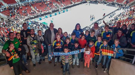 Treffpunkt und gleichzeitig Premiere im ISS Dome in Düsseldorf