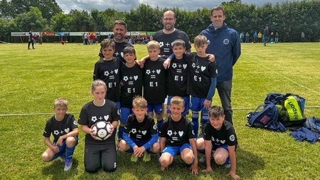JSG Kylltal erhält Spende vom Orga‑Team des Gerolsteiner U10 Hallen Masters JSG Kylltal erhält Spende vom Orga‑Team des Gerolsteiner U10 Hallen Masters