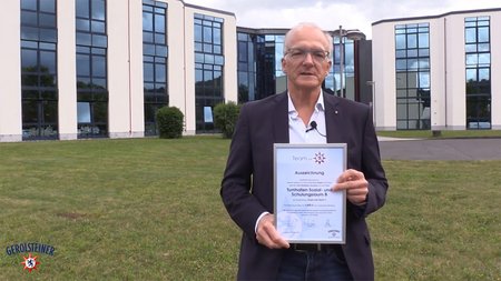 TEAM MIT STERN – TurnhallenSozialUNDSchulungsRaumB