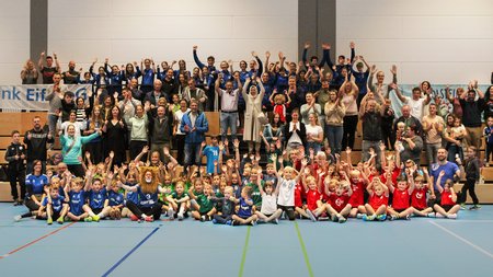Buntes LÖWEN-MINI-HANDBALLTURNIER in Gerolstein
