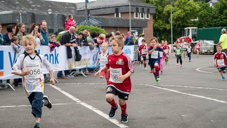 Tolle Stimmung beim Lauffest für Kleine und Große