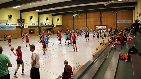 Bestnoten fürs SPORTLICHE JUGENDHANDBALL-VIER-LÄNDER-TREFFEN in Gerolstein 