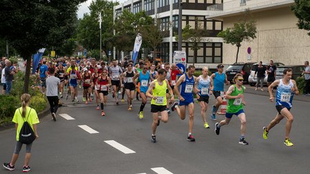 Yannik Duppich nutzt den Heimvorteil beim 33. Gerolsteiner Stadtlauf