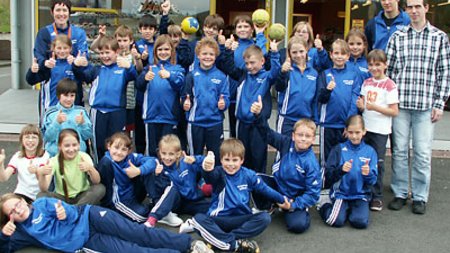 Handballkids im Paradies - ?Kinder bewegt euch!? ? So schön kann Sport sein