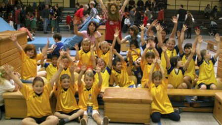 Die Kleinsten schnuppern Handballluft