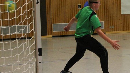 Bälle halten, mitspielen und dirigieren - Talent mit Ehrgeiz weiterentwickeln – Reaktionsschnelligkeit und Reflexe schulen